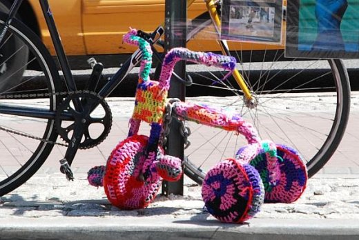 Yarn bombing